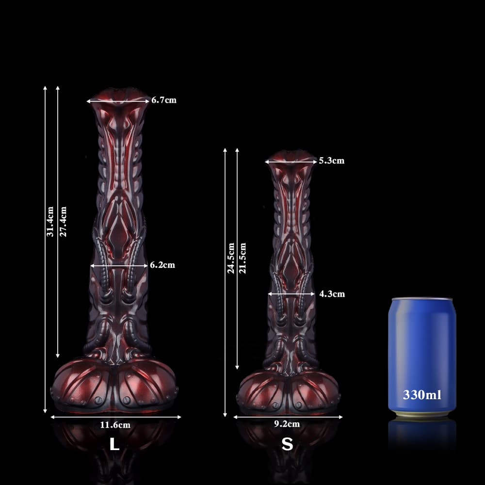 Detailed size comparison chart showing dimensions for Size S and Size L biomechanical fantasy dildos next to a 330ml soda can.