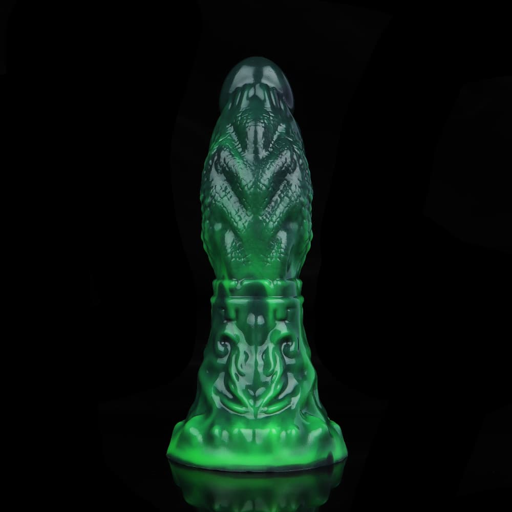 Textured ribs and alien creature details on the Moon Wood inflatable silicone dildo for intense internal stimulation and fantasy roleplay.